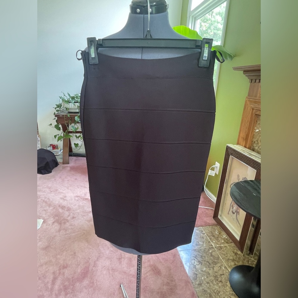 BCBG Midi skirt size S